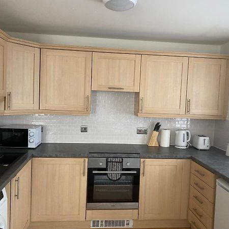Marine Viewing 2 Bedrooms Flat Манчестър Екстериор снимка