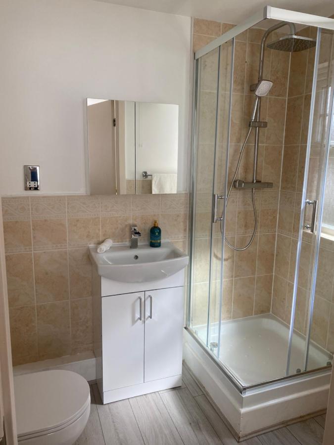 Marine Viewing 2 Bedrooms Flat Манчестър Екстериор снимка