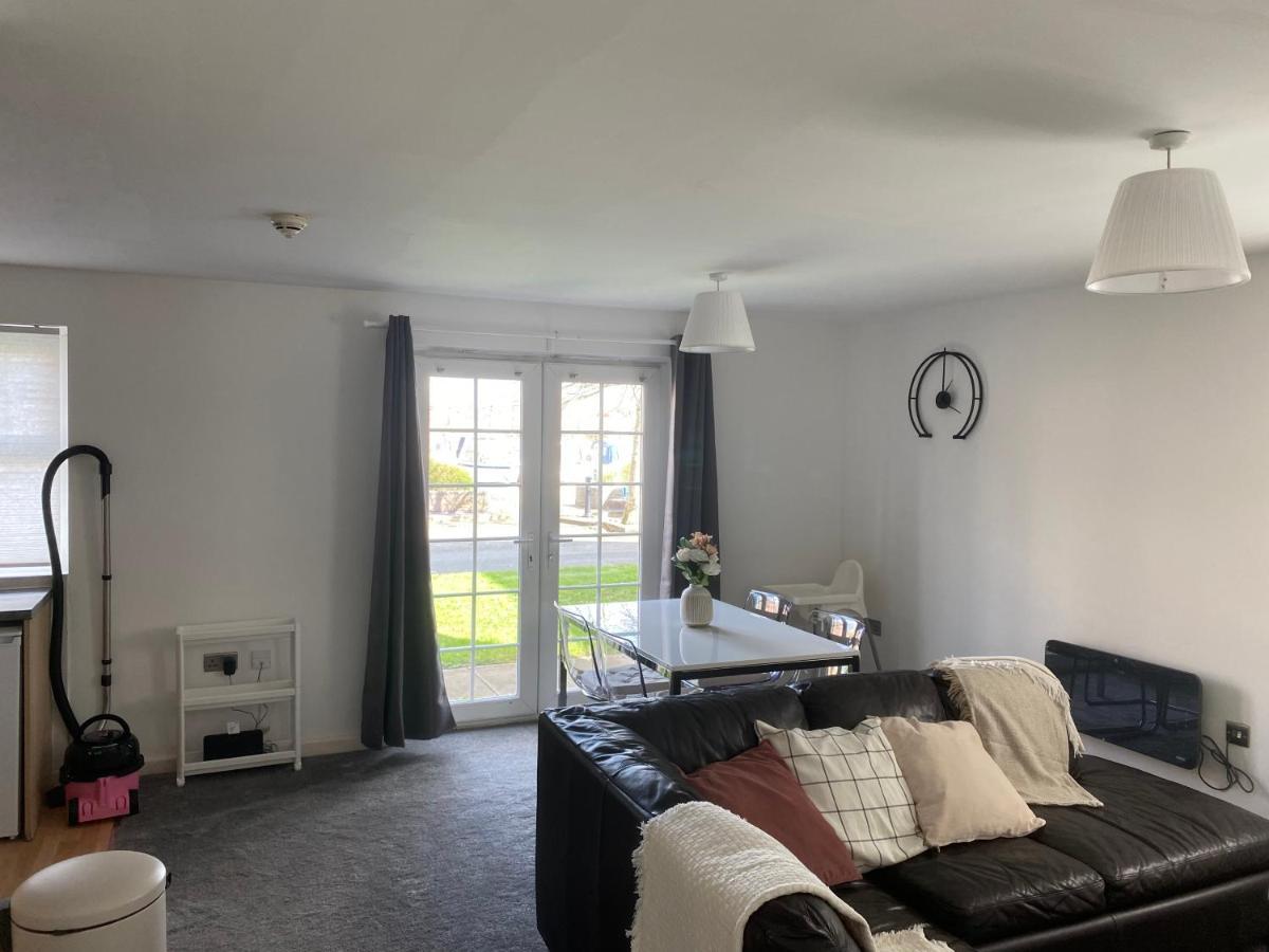 Marine Viewing 2 Bedrooms Flat Манчестър Екстериор снимка
